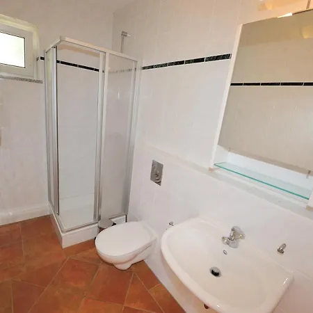 Nautilus-bay - First Row 210, 211 - Gorma * Zavala