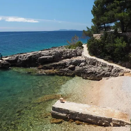 Nautilus-bay - First Row 210, 211 - Gorma *