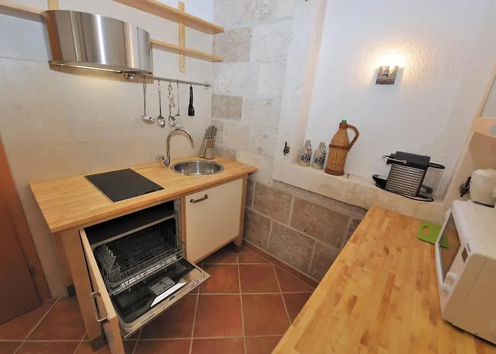 Nautilus-bay - First Row 210, 211 - Gorma *